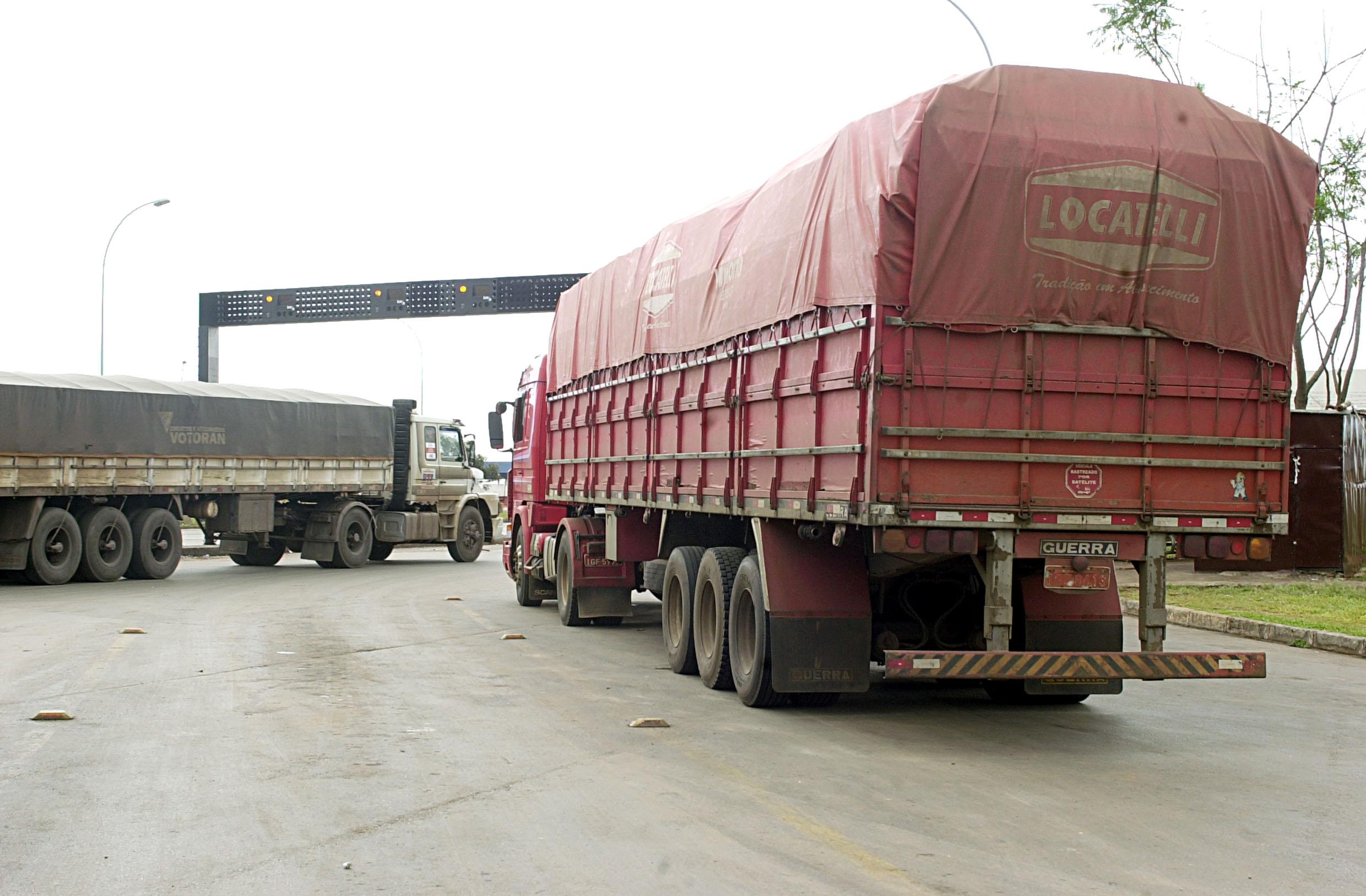 Leia mais sobre o artigo Demanda por transporte rodoviário de cargas começa a se estabilizar