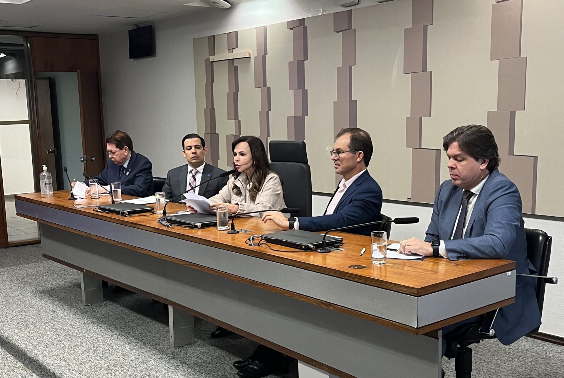 Leia mais sobre o artigo Abertura do Seminário “Desafios e Novos Caminhos das Telecomunicações no Brasil” é marcada por debates sobre inclusão digital e avanços tecnológicos