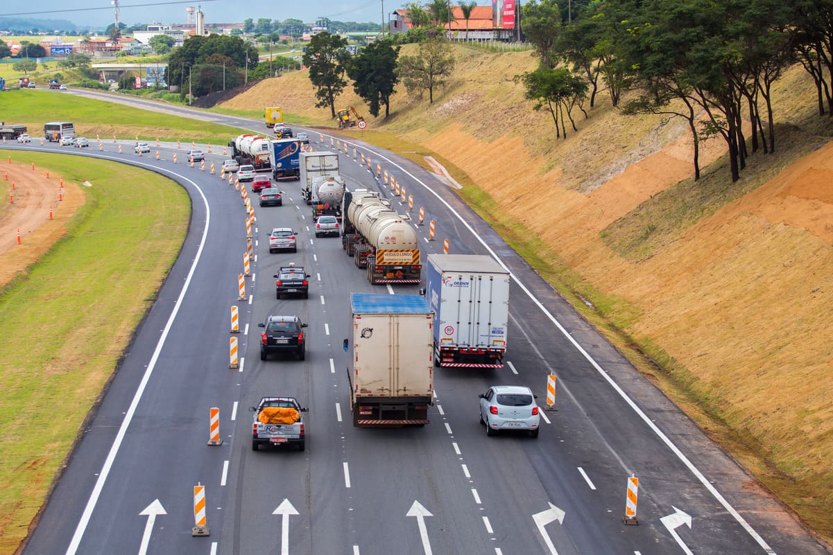 Você está visualizando atualmente Concessões rodoviárias terão pelo menos 8 leilões até dezembro para contratar R$ 45 bi em investimentos