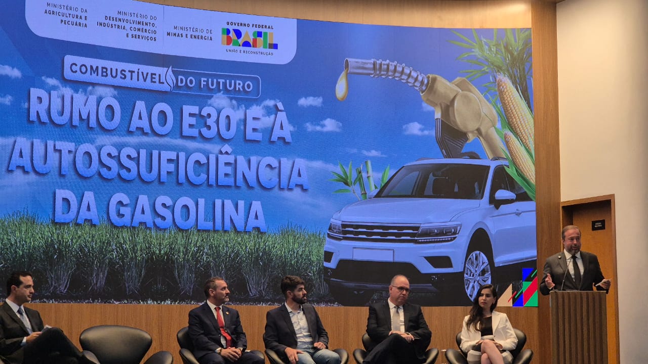 Você está visualizando atualmente MME apresenta avanços no ‘Combustível do Futuro’